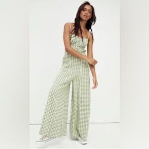 Free People “Hold me tight jumpsuit” Green Ginham Size M
